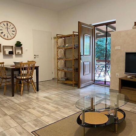 Apartman "Almond House 2" Pula Buitenkant foto