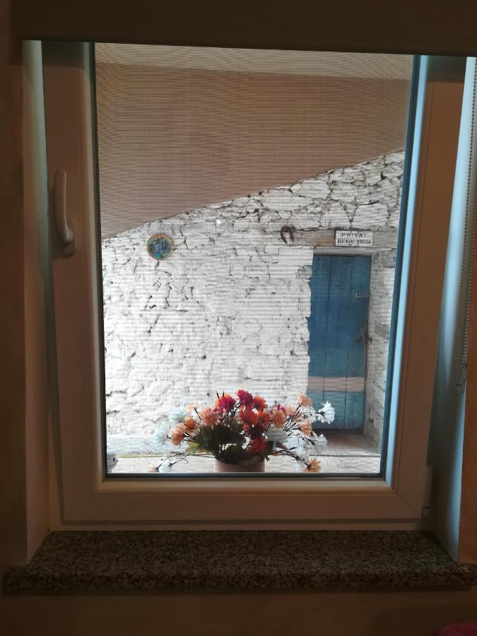 Apartman "Almond House 2" Pula Buitenkant foto