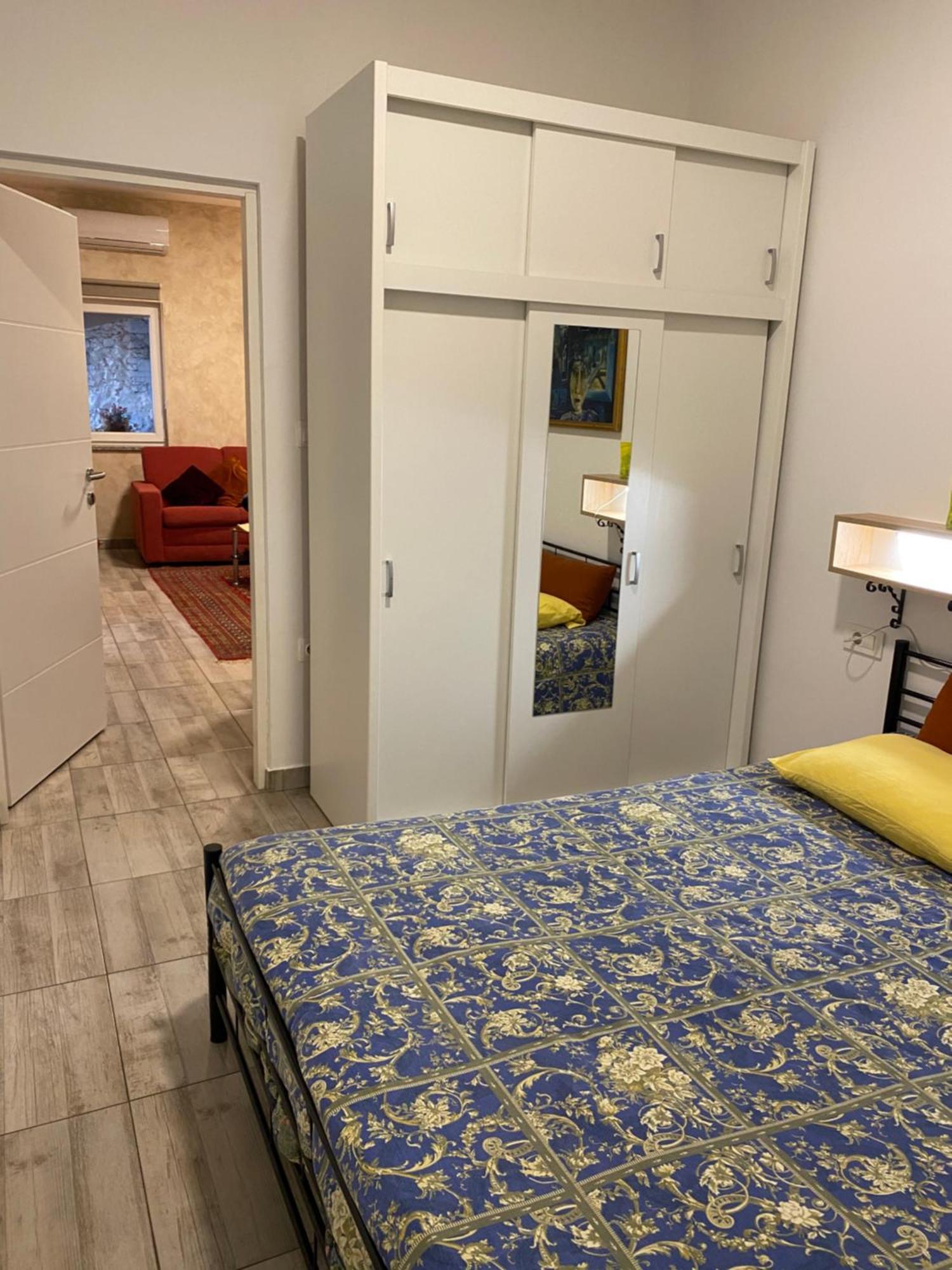 Apartman "Almond House 2" Pula Buitenkant foto