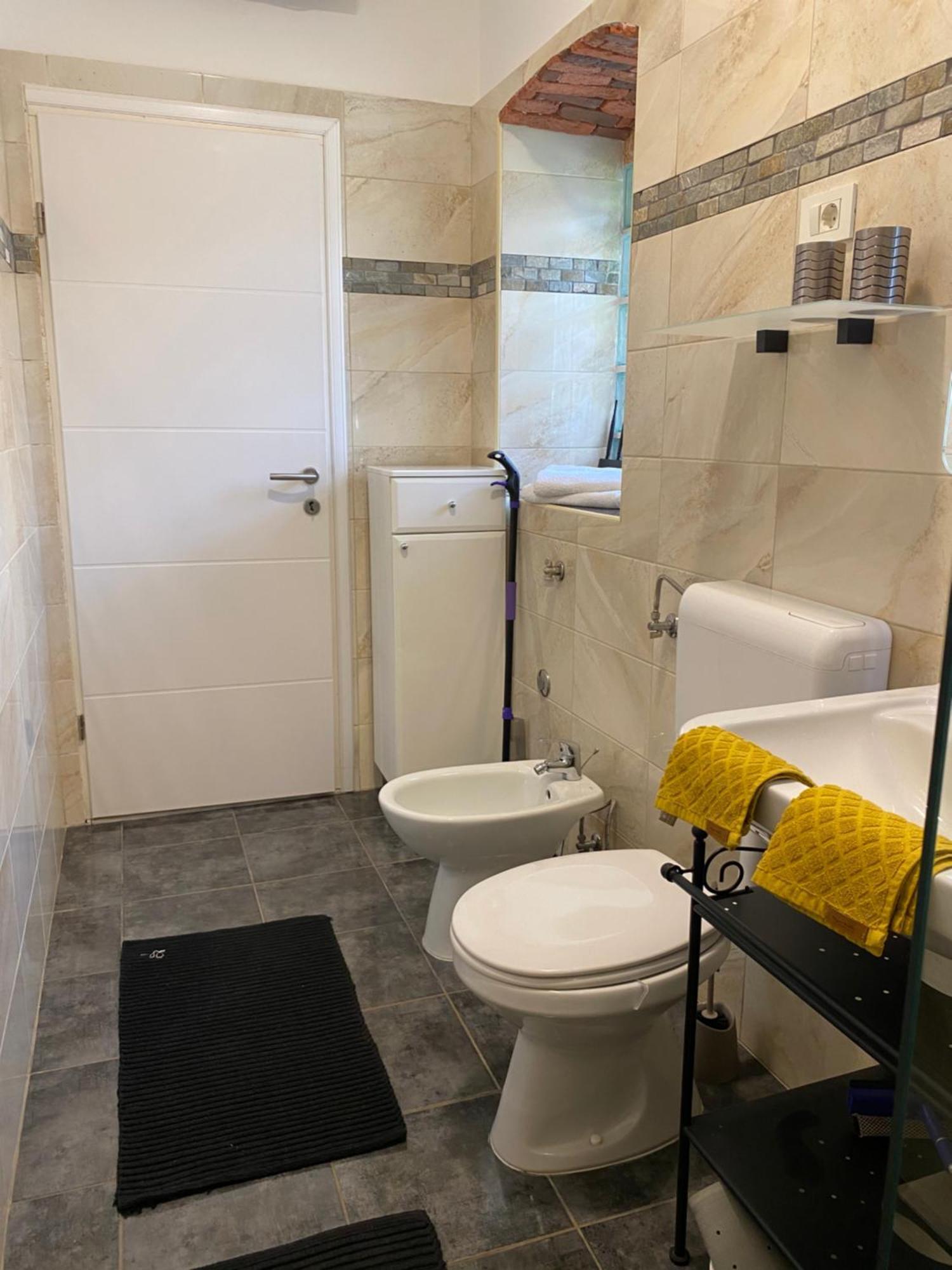 Apartman "Almond House 2" Pula Buitenkant foto