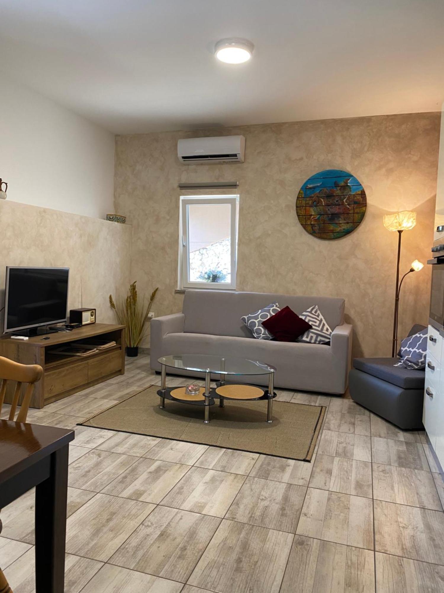 Apartman "Almond House 2" Pula Buitenkant foto